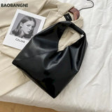 Fashionable Large Capacity Shoulder Bag for Autumn and Winter