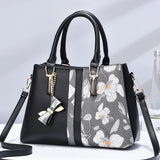 Embroidered Large-capacity Shoulder Bag