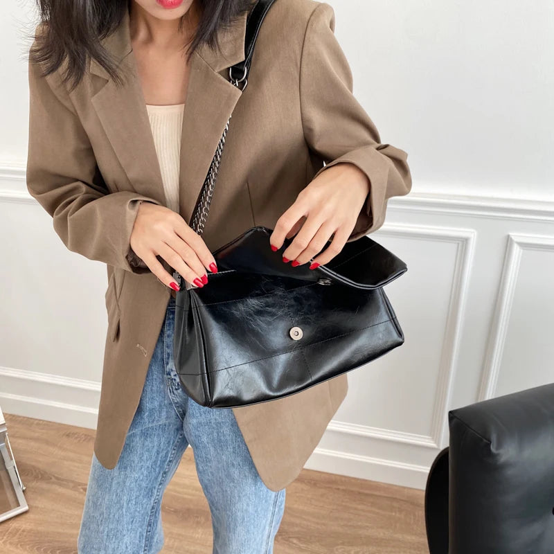 Chain Messenger Bag Women Large Capacity Shoulder Crossbody Casual Handbags