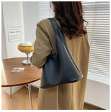 Half Moon Shoulder Bag Crossbody Handbag for Women