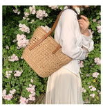 Straw Women's Shoulder Bag Hollow Out Crossbody Bag