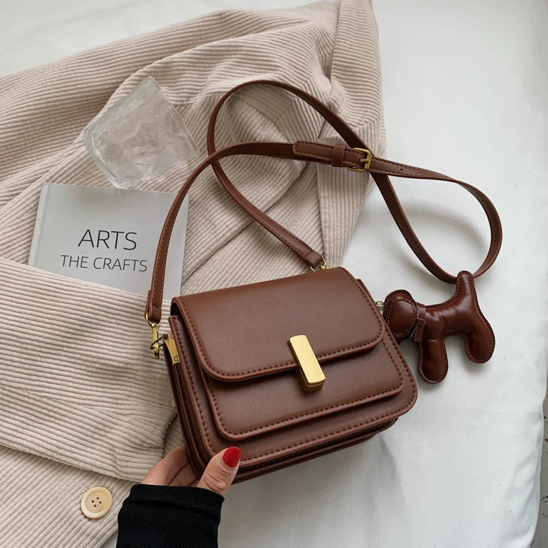 Chic Leather Crossbody Bag with Pockets