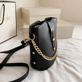 Large Capacity Bucket-Shaped Ladies Shoulder Bag with Compartment