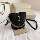 Large Capacity Bucket-Shaped Ladies Shoulder Bag with Compartment