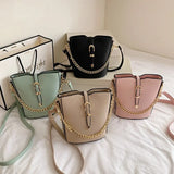 Large Capacity Bucket-Shaped Ladies Shoulder Bag with Compartment
