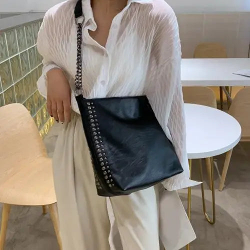Rivet Chain Shoulder Bag Crossbody Pouch