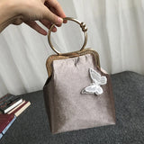 Classic Flowers Vintage Shell Lock Bag Women's Handbags