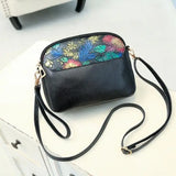 Small Wallet Messenger Bag Cartoon Shoulder Bag for Women