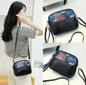 Small Wallet Messenger Bag Cartoon Shoulder Bag for Women