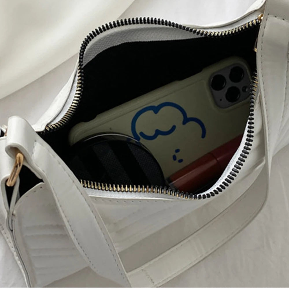 Crocodile Pattern Half-Moon Leather Crossbody Bags for Women