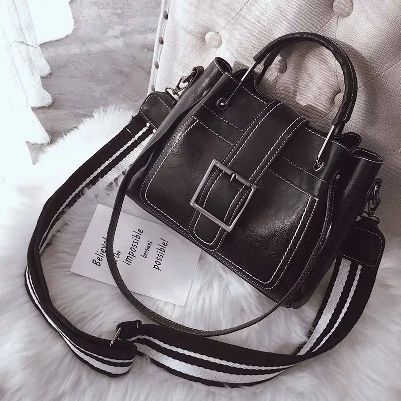 Women Crossbody Bag Leather Flap Messenger Large Capacity Shoulder Handbag