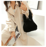 Women's Soft Faux Fur Wristlets Bag Warm Winter Fluffy Bucket Sac