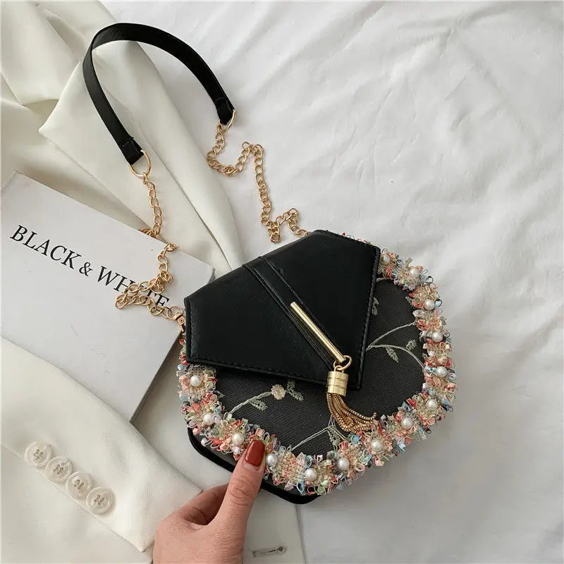 DICHIOS Women's Leather Shoulder Bag with Chain, Solid Square Design