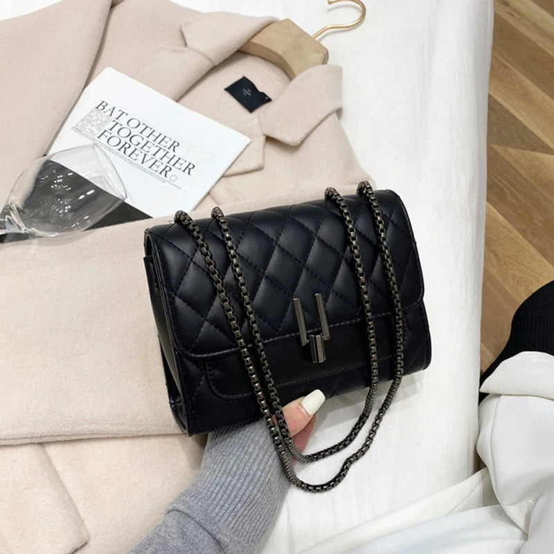 Deconn Quilted Lattice Clutch Crossbody Bag with Chain Strap