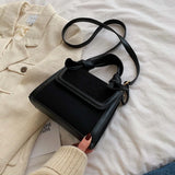 Vintage Women's Leather Shoulder Bags