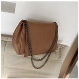 Retro Female Shoulder Bag Chain Handbag Fashionable Crossbody Bag