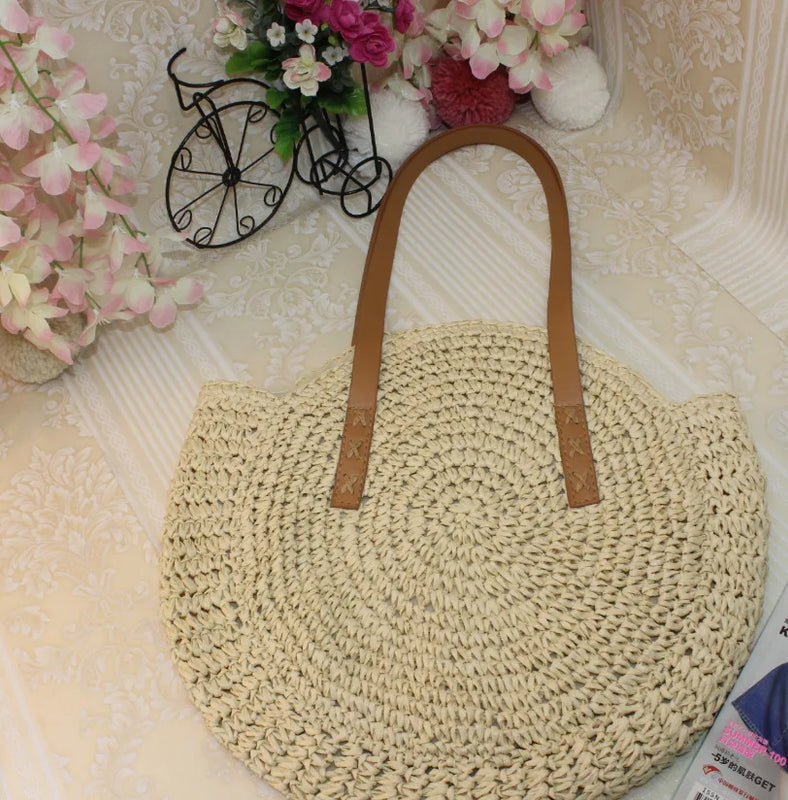 Duzeala Round Straw Beach Bag for Women, Handwoven Tote Bag with Pom Pom Tassel