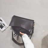 Vintage saddle bag women shoulder pack wide strap large capacity lady handbag