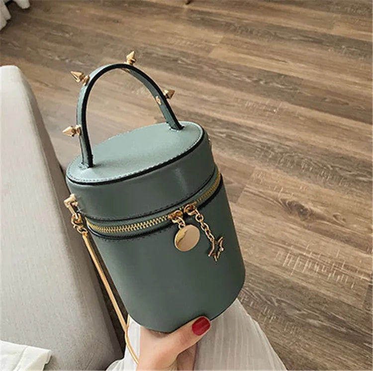 Elegant Lady Shoulder Bag with Rivets