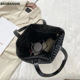 Women Pleated PU Handbags Large Capacity Tote Bags Solid Striped Travel Bag