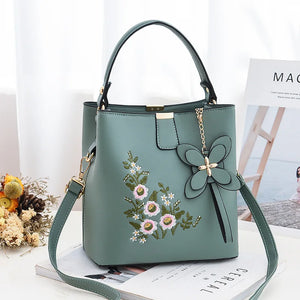 Retro One-Shoulder Messenger Bucket Bags