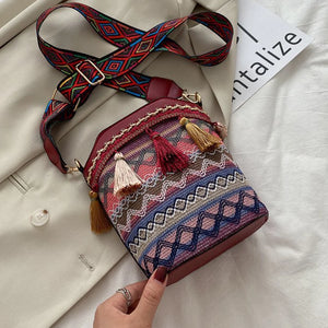 Ethnic Women Shoulder Crossbody Bag Woven Tassels Small Bucket Handbags