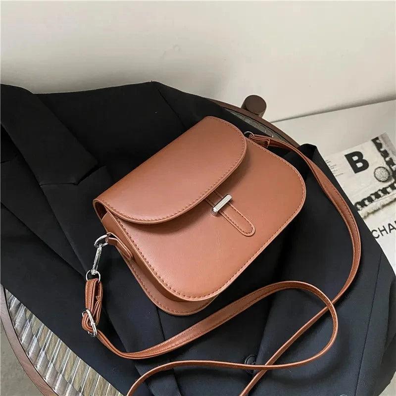 Vintage Flap Saddle Bag PU Leather Messenger Bag Women