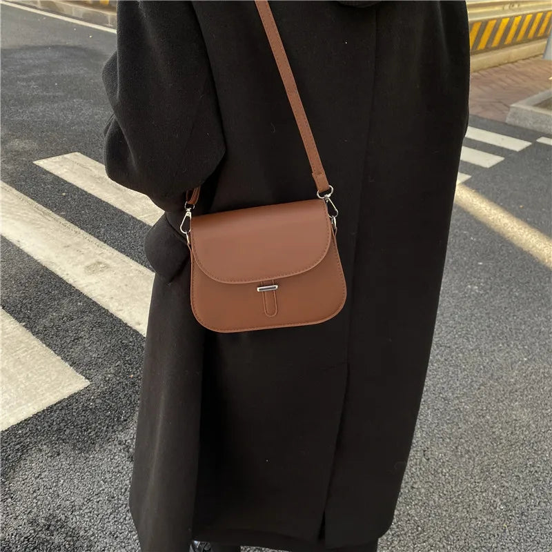 Vintage Flap Saddle Bag PU Leather Messenger Bag Women