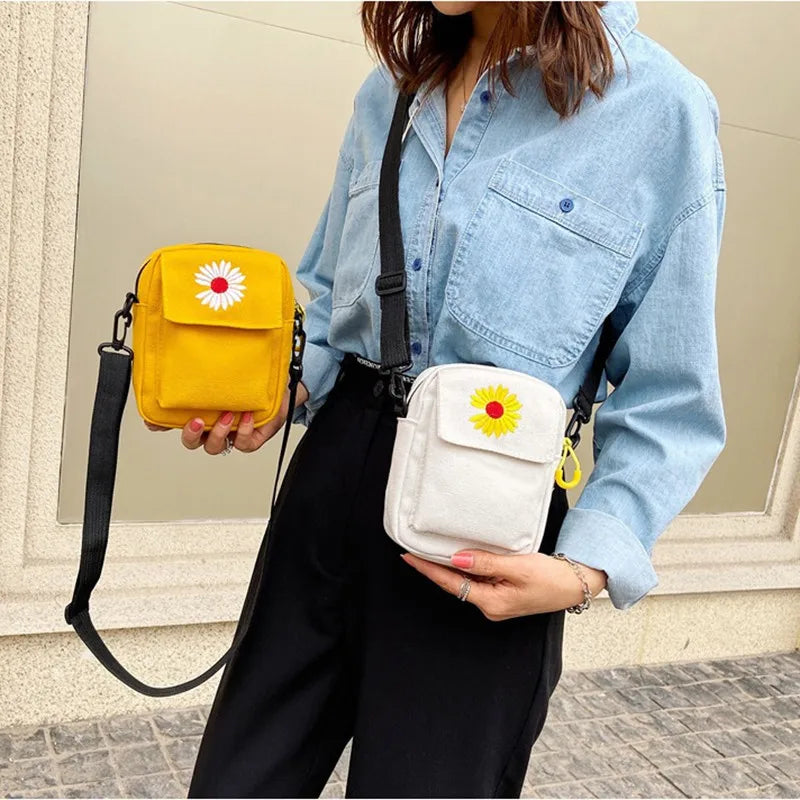 Vintage Daisy Sling Bag Embroidered Canvas Crossbody Shoulder Bag