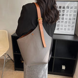 Stylish PU Leather Shoulder Bag with Large Capacity