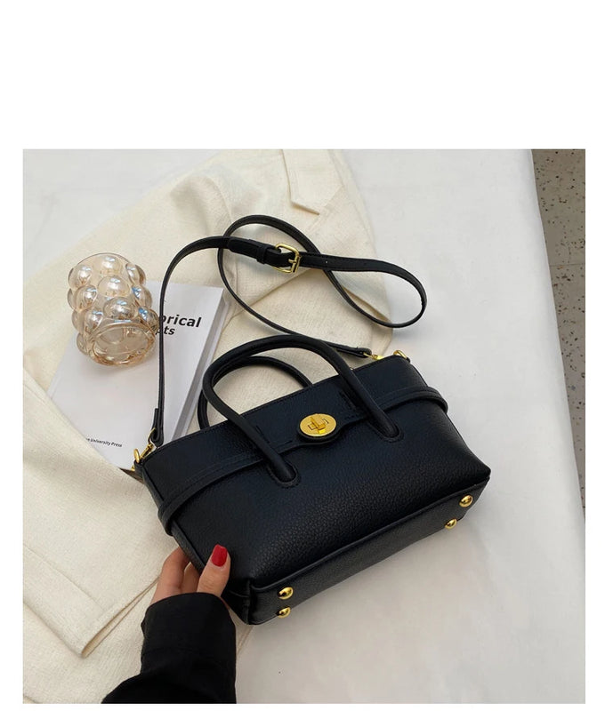 Large Capacity Shoulder Bags Western Style Crossbody Bags Texture PU Leather