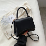 Luxuri Shoulder Bag Messenger Bag Armpit Bag Large Capacity Women Travel