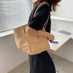 Casual Fold Clutch Shoulder Bag Female Square Bag B394