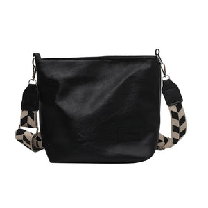 Shoulder Bucket Bag with Plaid Pattern Strap