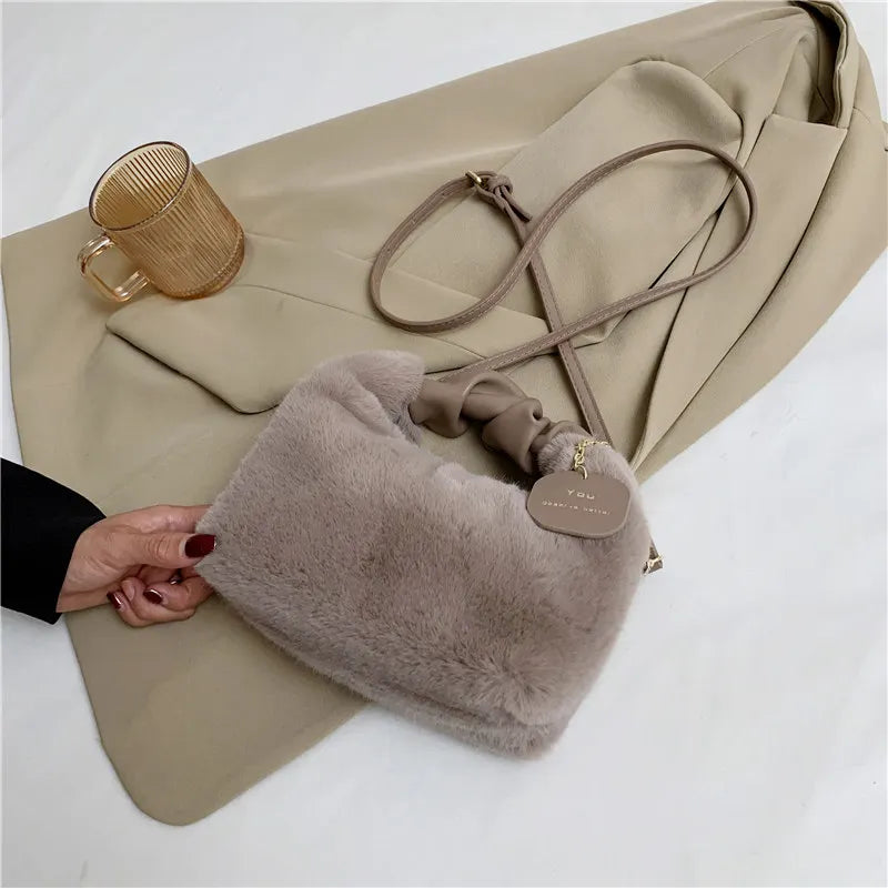 Large Capacity Faux Fur Women's Shoulder Bag