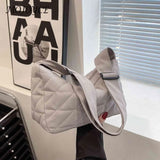 Quilted Shoulder Bag for Travel Shopping