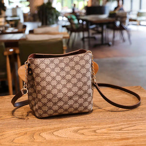 Small Bucket Shoulder Bag Sling Chain Strap Crossbody Bags