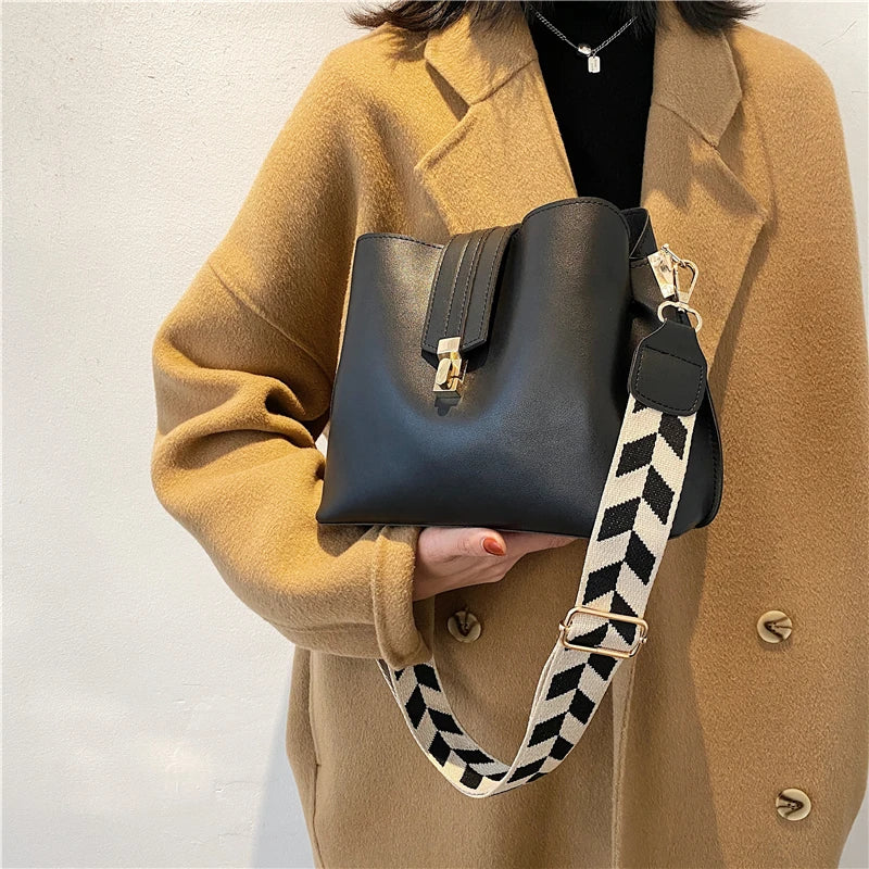 Vintage PU Leather Bucket Bag Large Capacity Messenger Bag