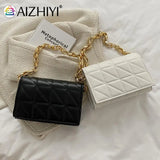 Geometric Pattern Shoulder Bag with Thick Chain - Outdoor Shopping Handbag