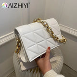 Geometric Pattern Shoulder Bag with Thick Chain - Outdoor Shopping Handbag