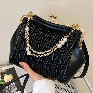 Chain Kiss Lock Shell Crossbody Bags