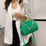 Chain Kiss Lock Shell Crossbody Bags