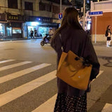 Women's Retro Large-Capacity Handbag - Commuter Wind Bag