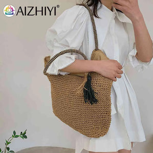 Women's Straw Tassel Shoulder Bag Beach Travel Handbag