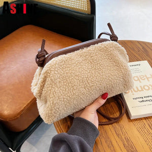 Furry Lambswool Shoulder Hobos Handbags Winter Handle Clutch Purses