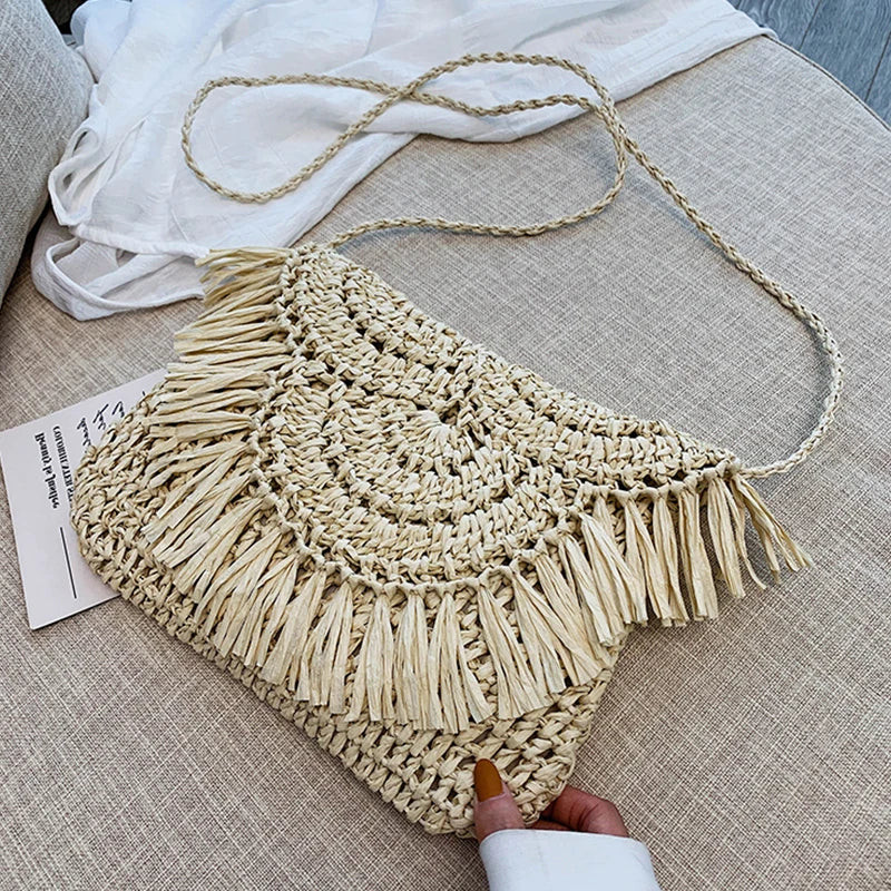 Geestock Summer Beach Bag for Women Tassels Straw Rattan Shoulder Bags