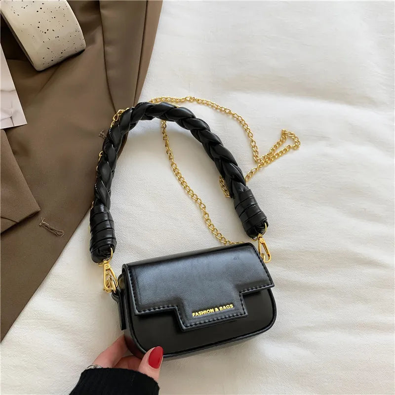 Women's Shoulder Bag with Thick Strap Fine Chains