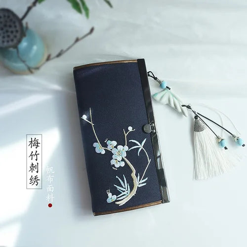 Ancient Chinese Style Embroidered Ladies Clutch Wallet