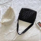Plaid Quilting Nylon Crossbody Bag with Zipper Closure