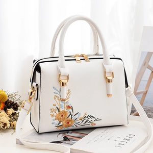 High-Quality Embroidered Shoulder Bag Summer Messenger Bag